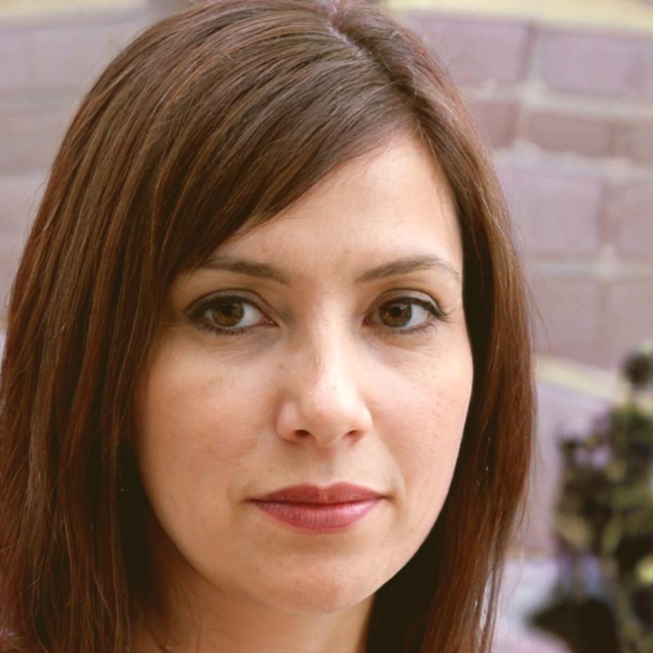 Instructor Sienna Nakamura with expertise in technical SEO tools